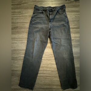 American Eagle black mom jeans
